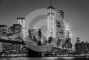 New York by night. Brooklyn Bridge, Lower Manhattan Ã¢â¬â Black an